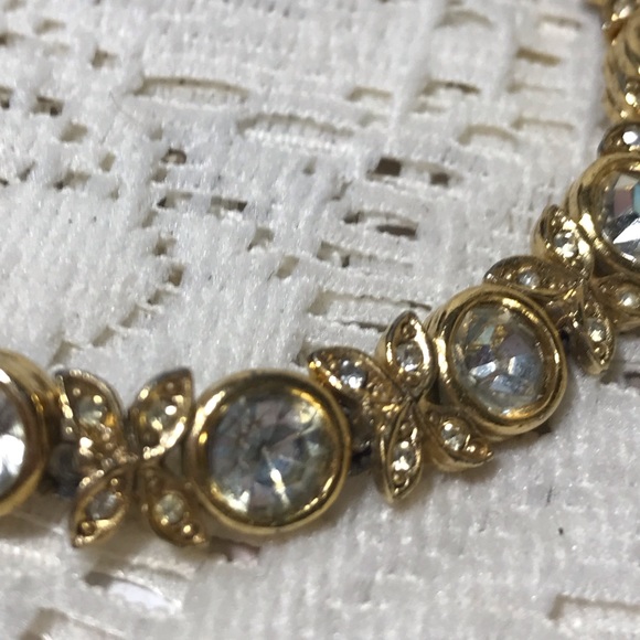 Vintage Bracelet, butterflies and beveled clear stones are perfect. No tarnish. - Picture 3 of 4